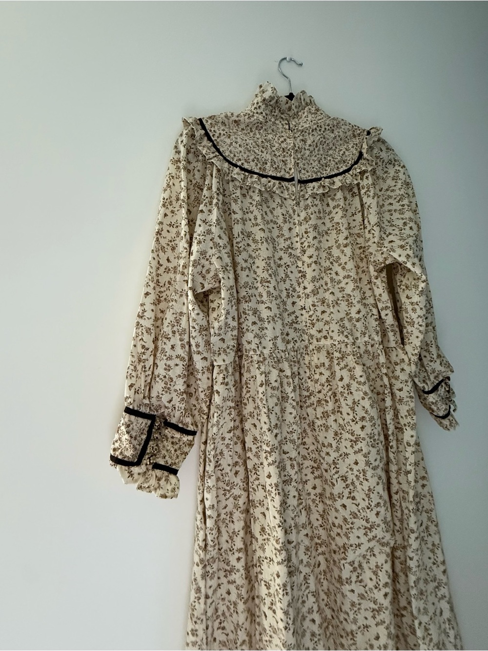 Vintage Cottagecore Floral Prairie Maxi Dress - Picture 9 of 13